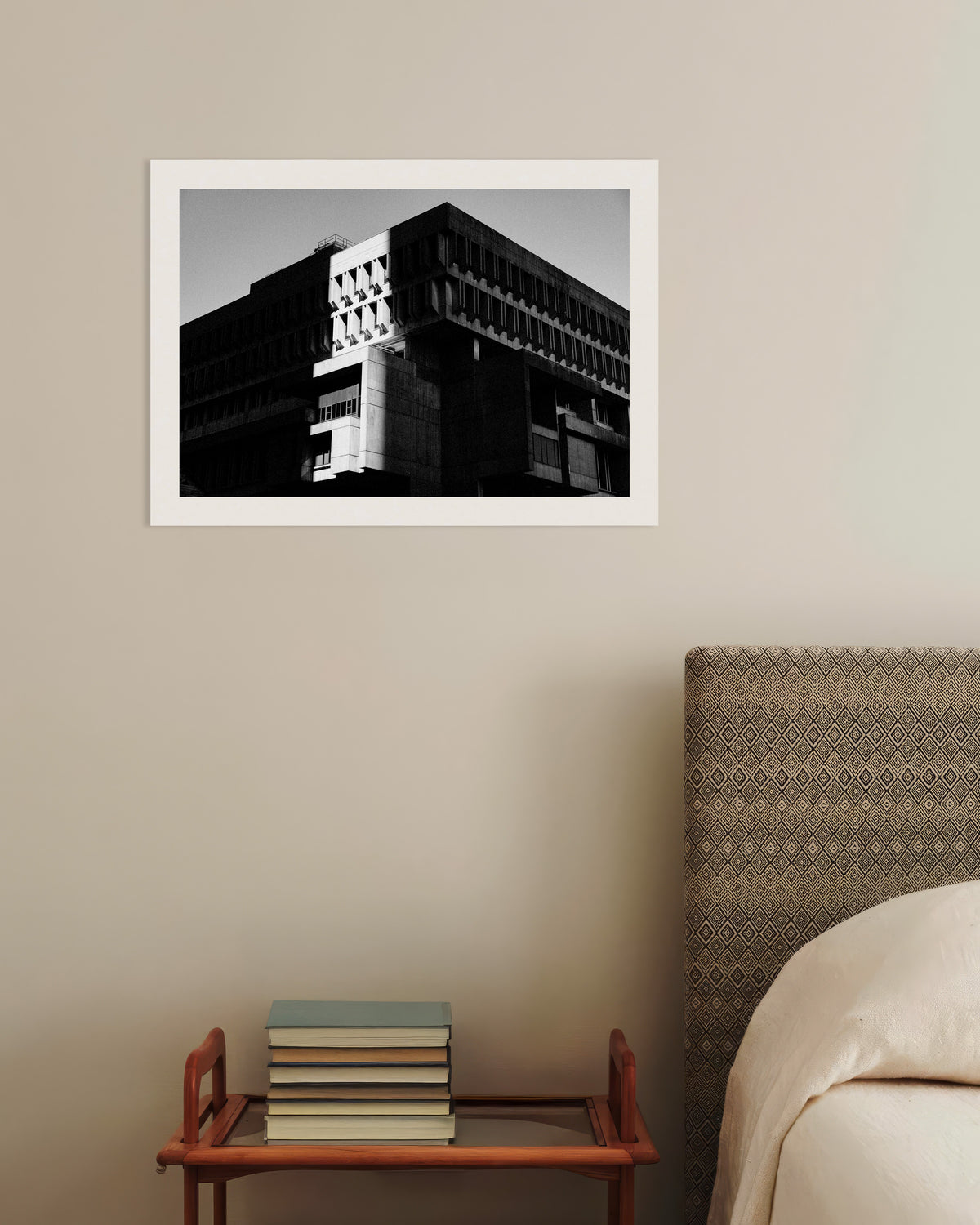 Poster «Edificio civico tra sole e ombra»