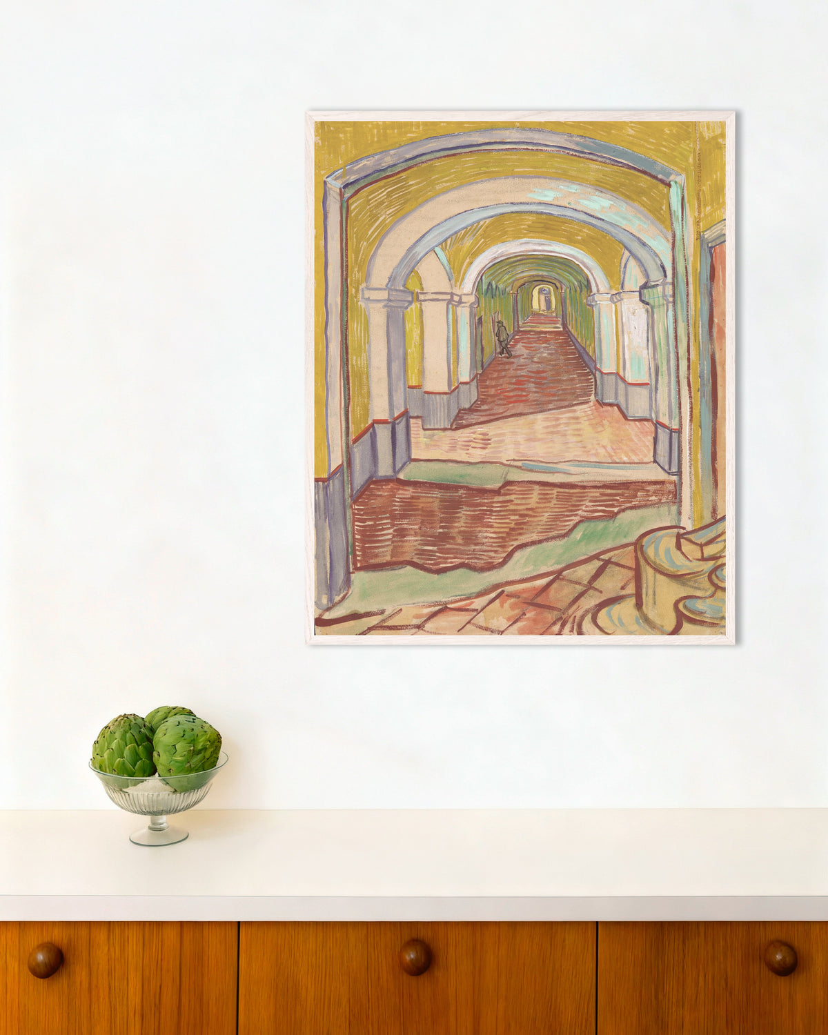 Poster de Corridor de l’asile (1889) de Vincent van Gogh, avec cadre en bois blanc
