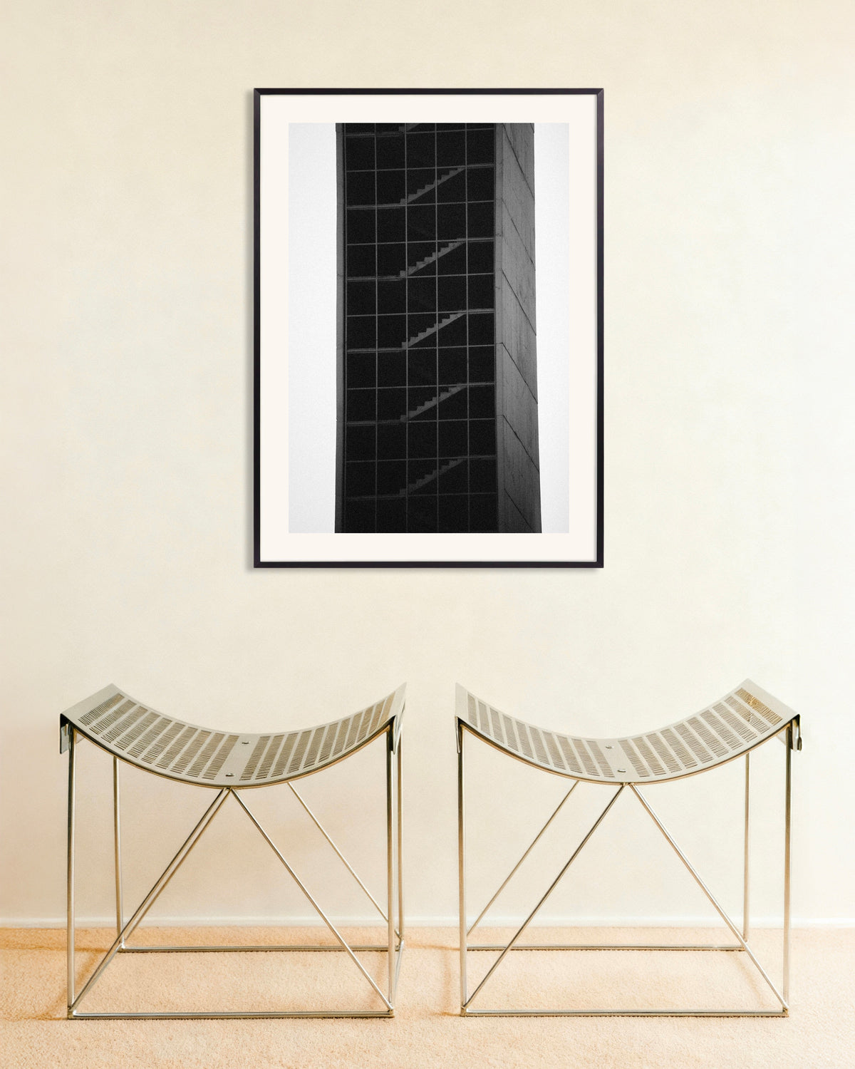 Poster „Glastreppenturm“ mit Metallrahmen