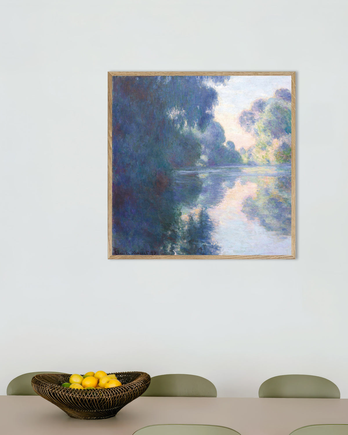 Poster Morgen an der Seine (1897) von Claude Monet mit naturfarbenem Holzrahmen