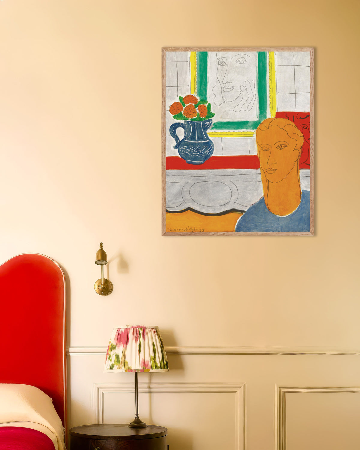 Poster de Tête ocre (Figure et bouquet) (1937) de Henri Matisse, avec cadre en bois naturel