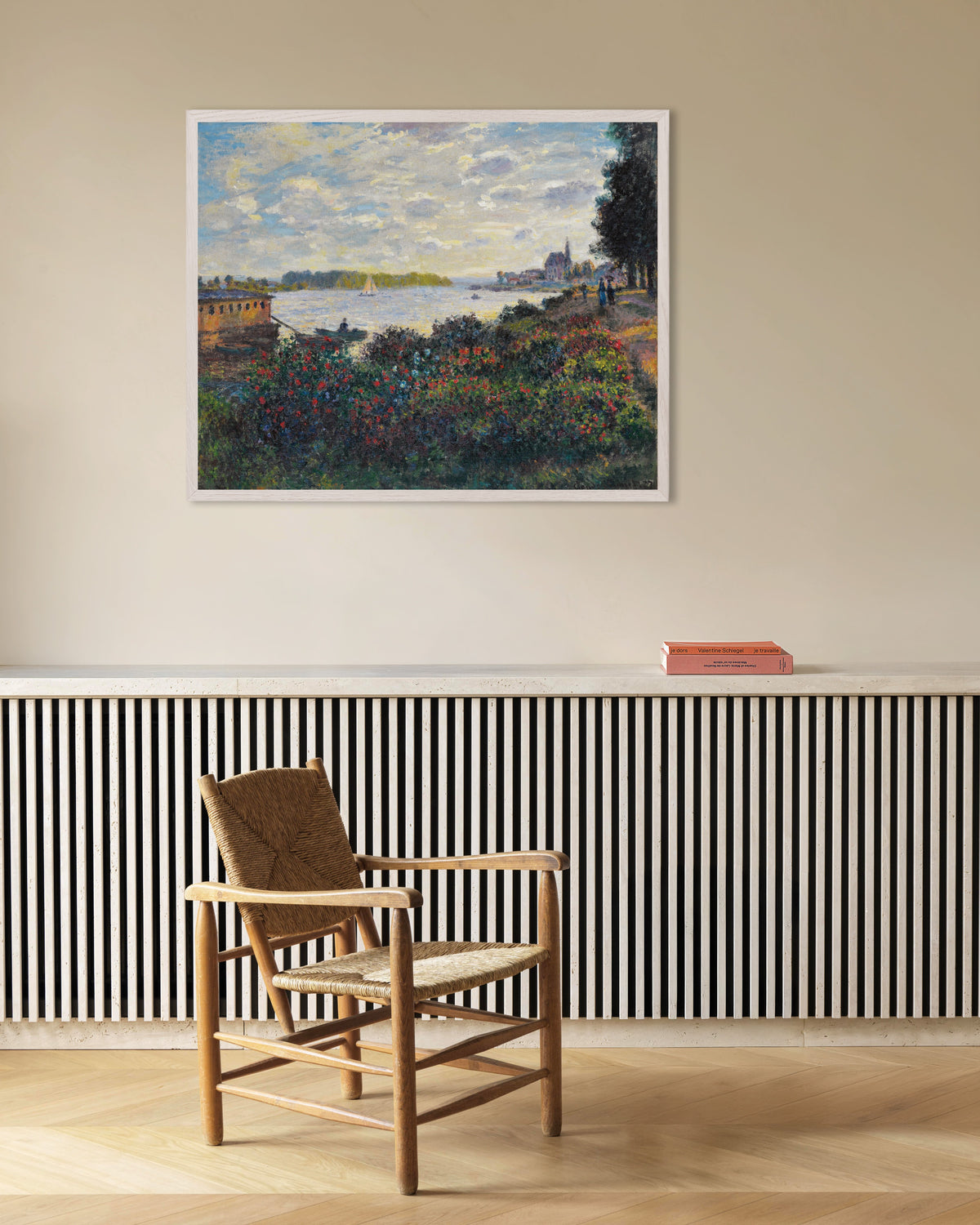 Poster La Senna ad Argenteuil (1877) di Claude Monet con cornice in legno bianco