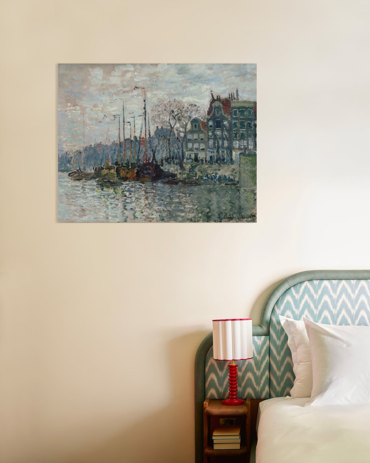 Poster Blick auf die Prins Hendrikkade und den Kromme Waal in Amsterdam (1874) von Claude Monet