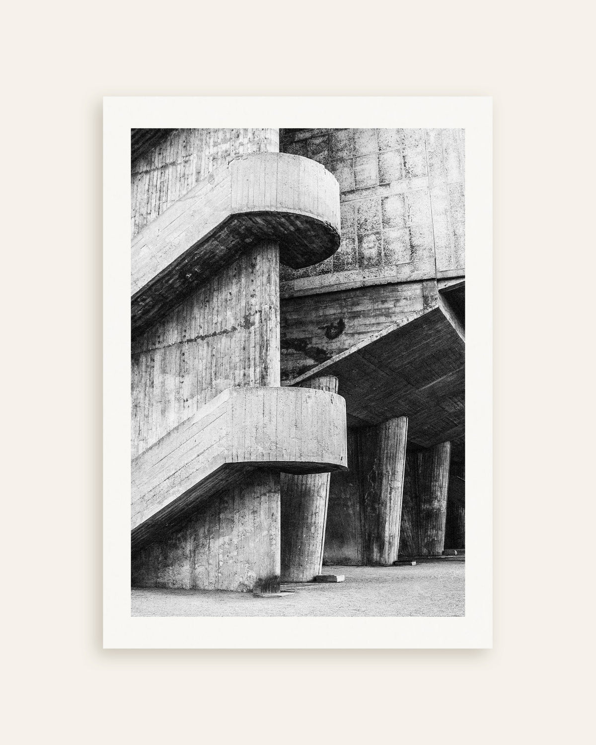 Poster «Rampe curve e colonne in cemento», miniatura