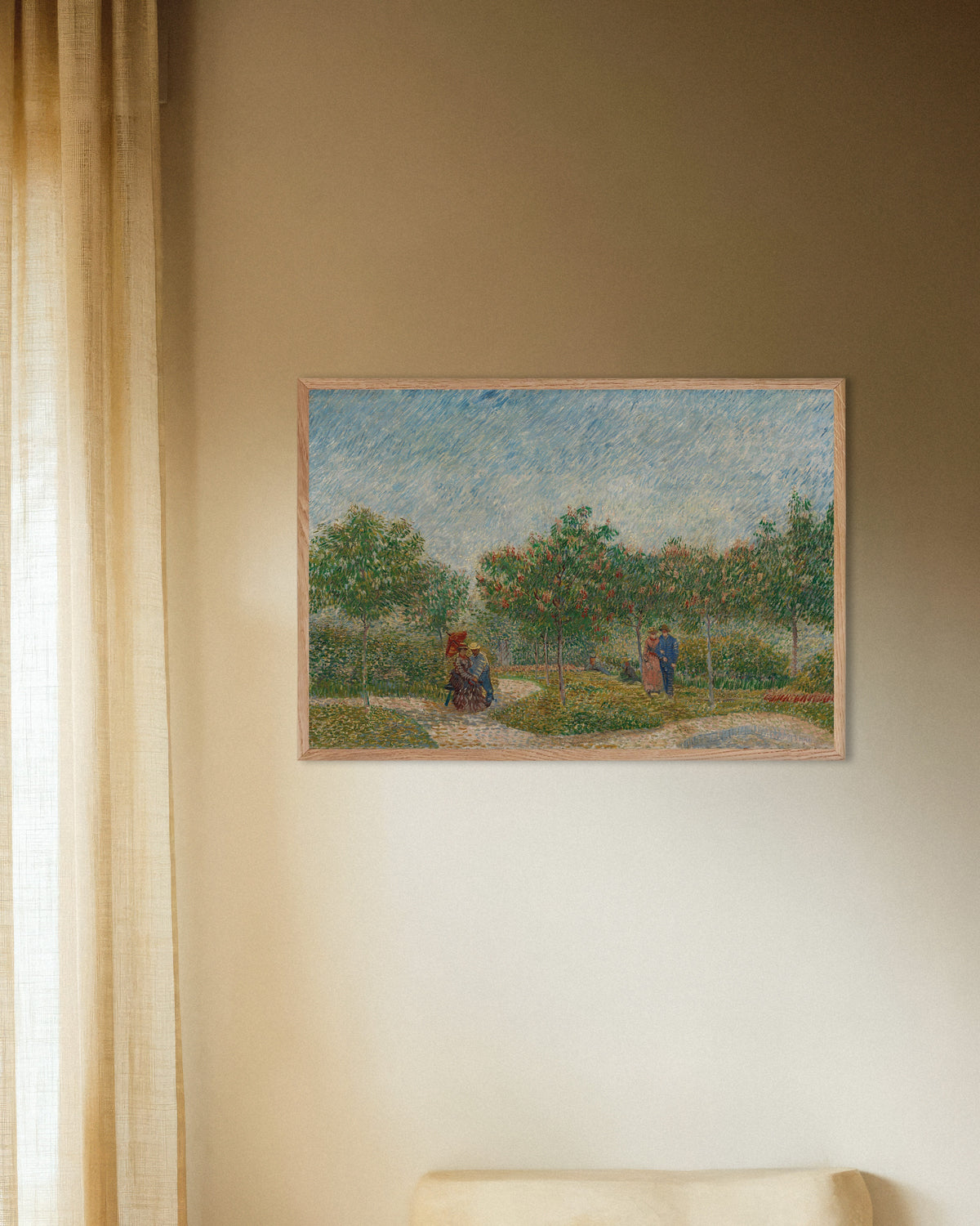 Poster de Jardin avec des couples faisant la cour, square Saint-Pierre (1887), de Vincent van Gogh, avec un cadre en bois naturel