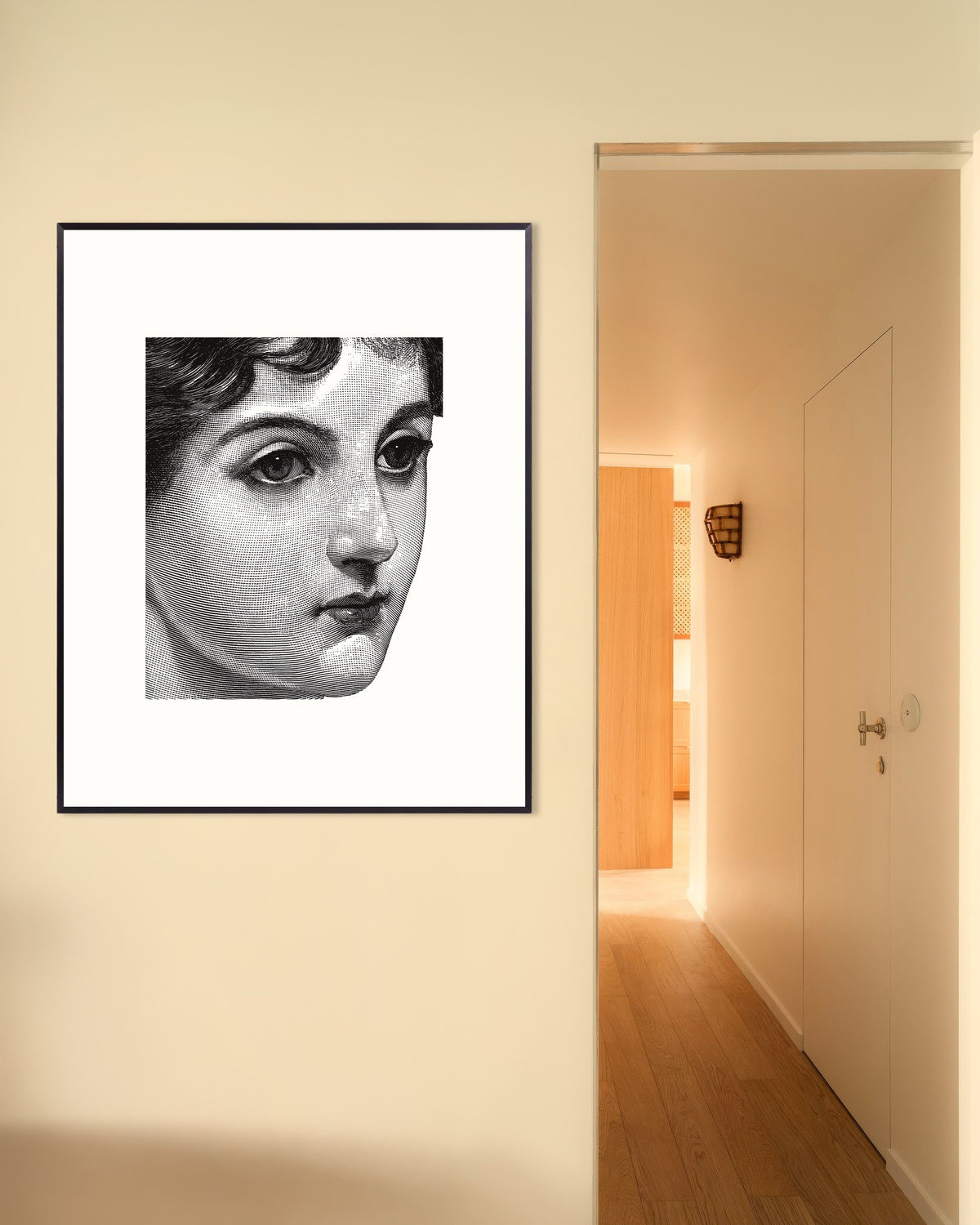 Poster de Portrait féminin tramé en noir et blanc, avec cadre en métal