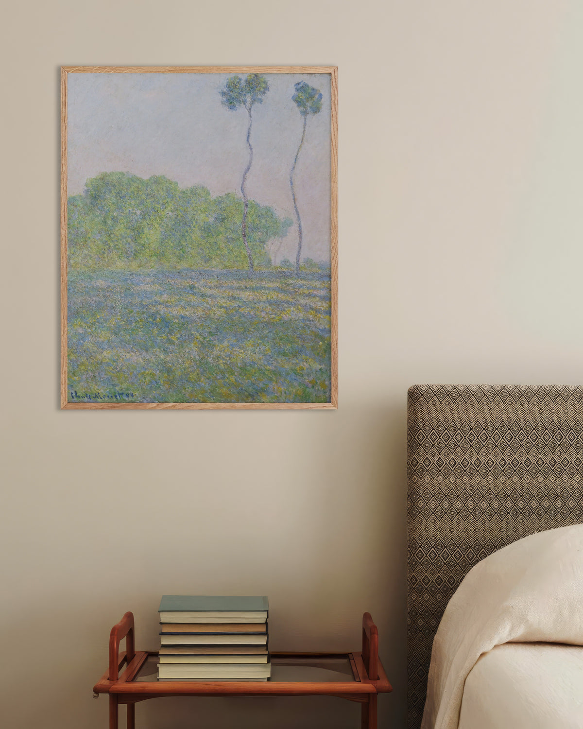 Affiche Prairie à Giverny (1894) de Claude Monet, avec un cadre en bois naturel