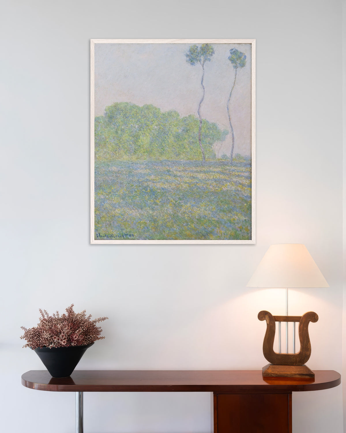 Affiche Prairie à Giverny (1894) de Claude Monet, avec un cadre en bois blanc