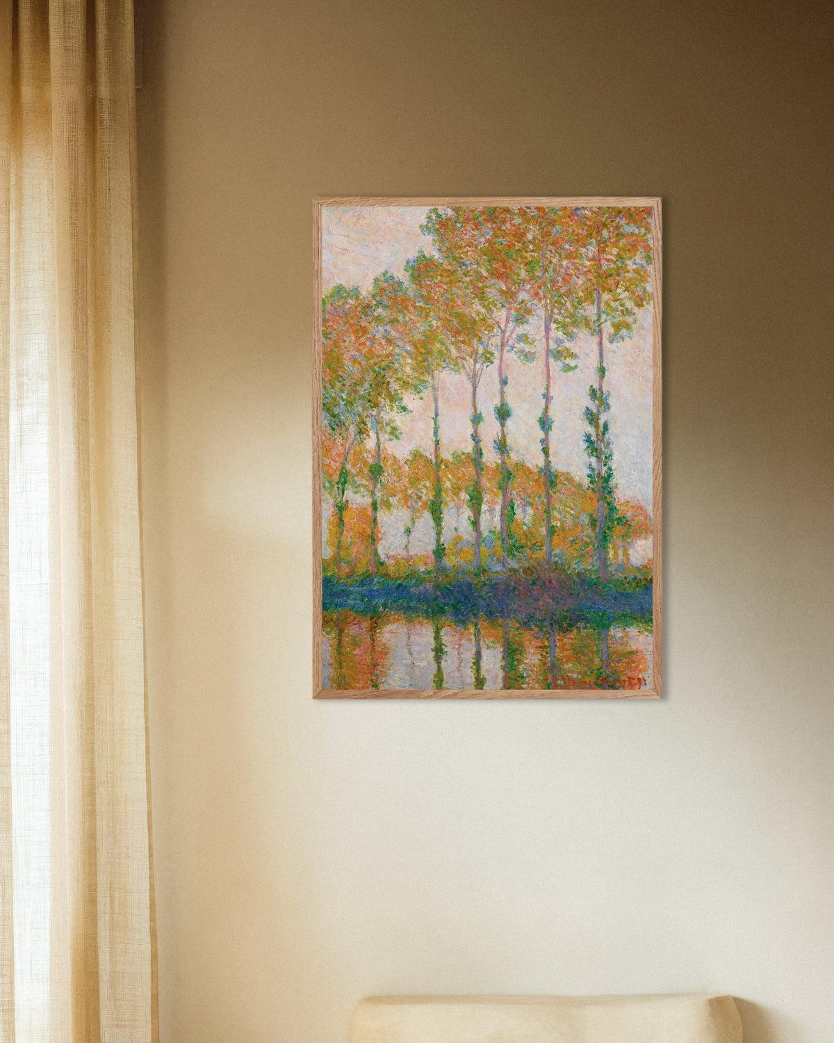 Poster Pioppi sulle rive dell'Epte, autunno (1891) di Claude Monet con cornice in legno naturale