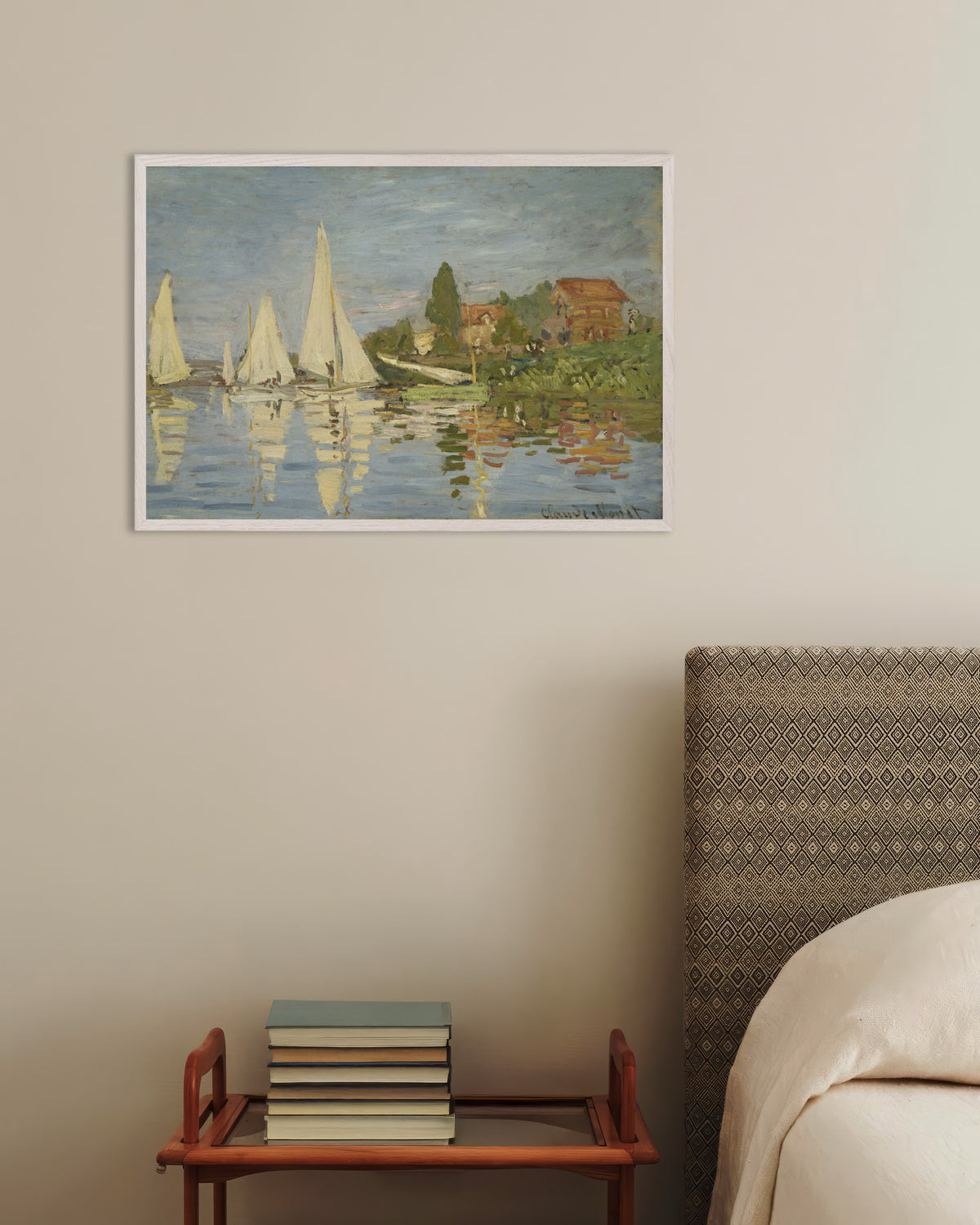 Poster Regate ad Argenteuil (circa 1872) di Claude Monet con cornice in legno bianco