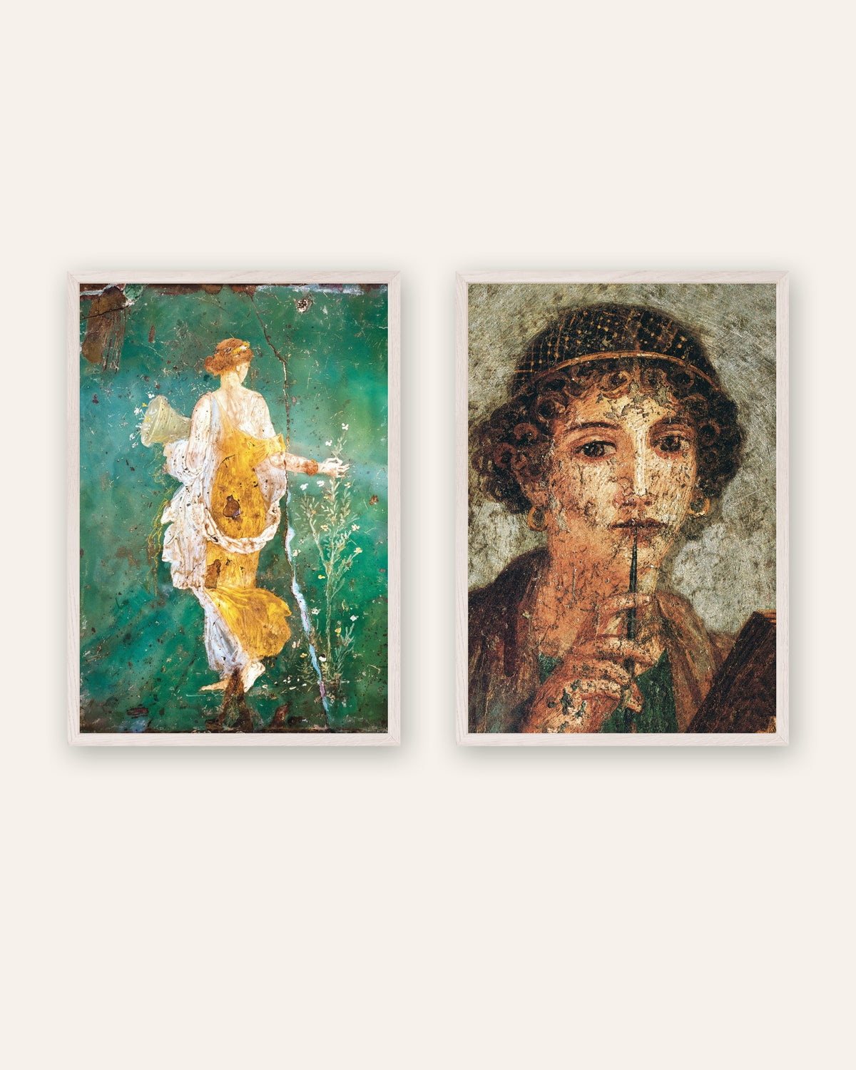 Lot de 2 affiches de fresques romaines, Flora et Sappho, cadres en bois blanc