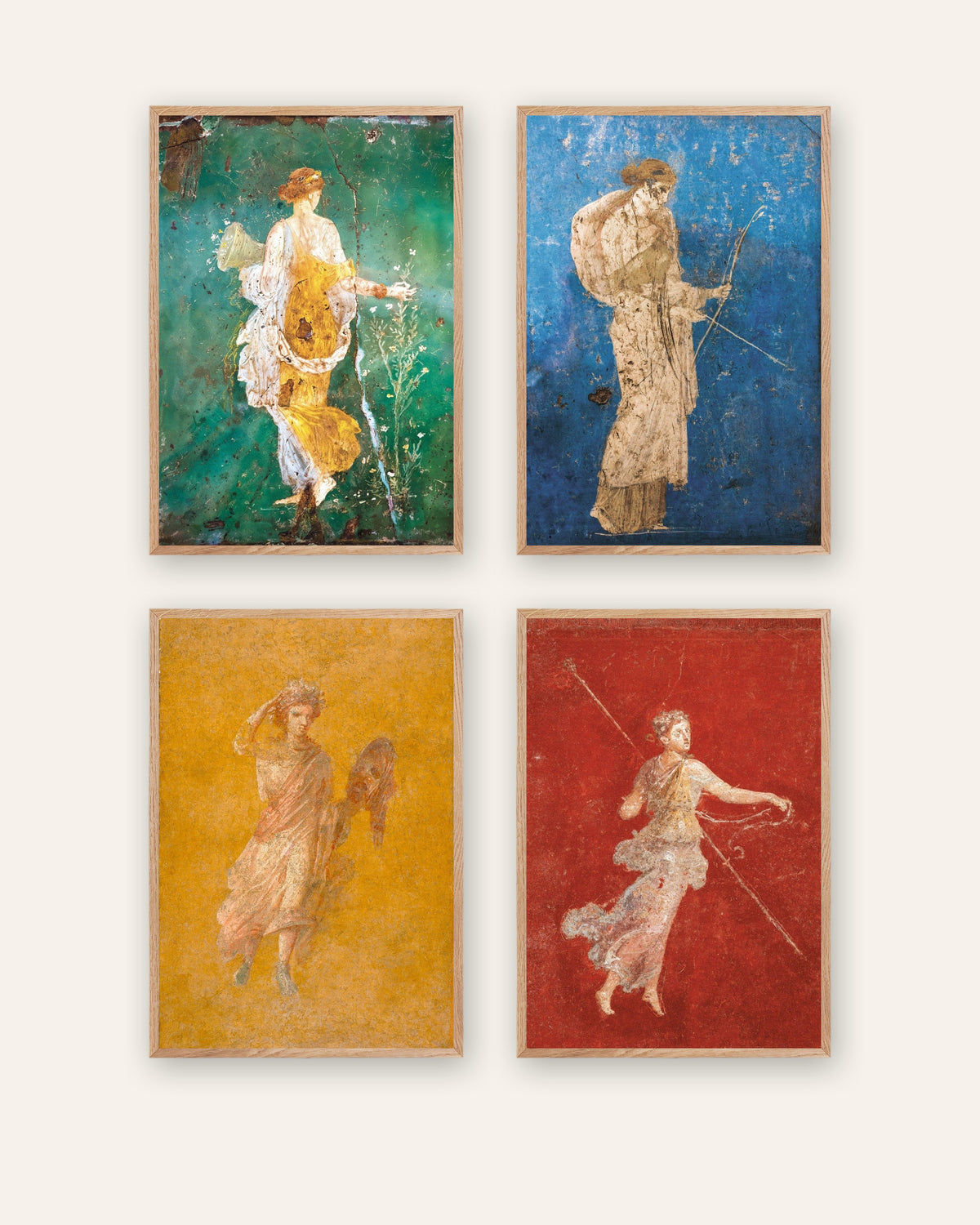 Lot de 4 affiches de fresques romaines, Flora, Artémis, Melpomène et Ménade, cadres en bois naturel
