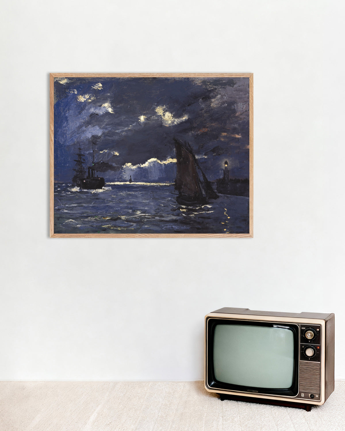 Poster Seestück, Schiffe im Mondlicht (1864) von Claude Monet mit naturfarbenem Holzrahmen