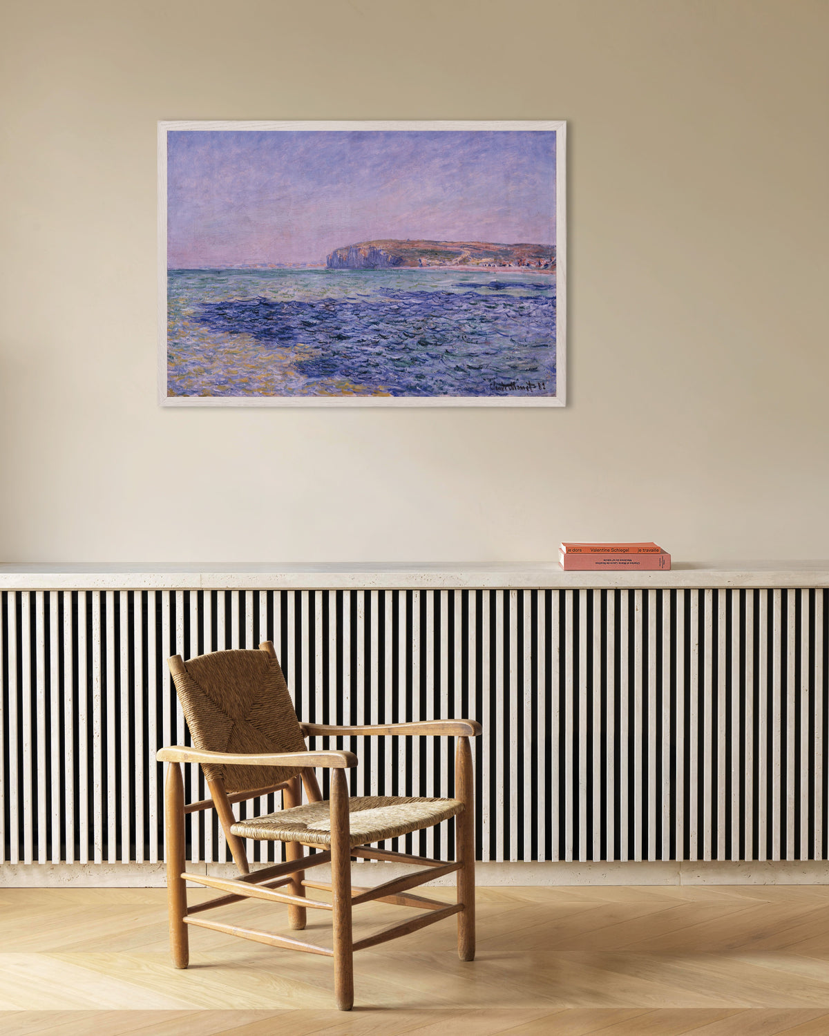 Poster Schatten auf dem Meer, die Klippen bei Pourville (1882) von Claude Monet mit weißem Holzrahmen