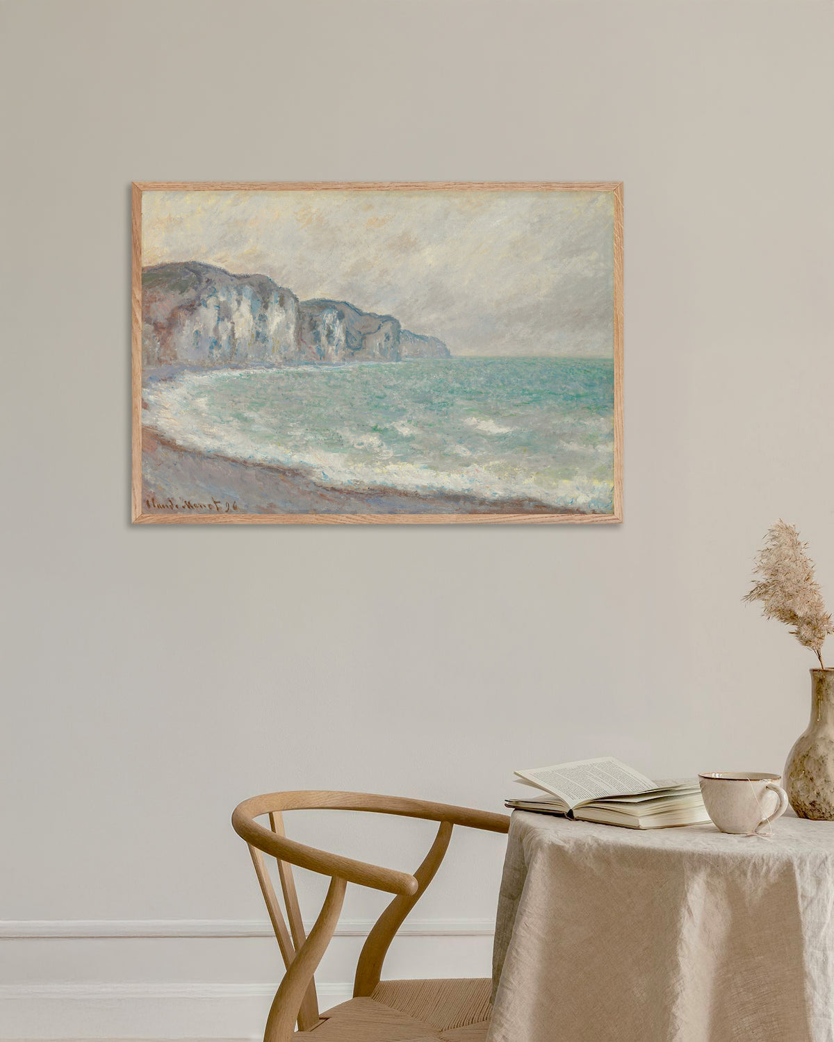 Poster La scogliera di Pourville (1896) di Claude Monet con cornice in legno naturale
