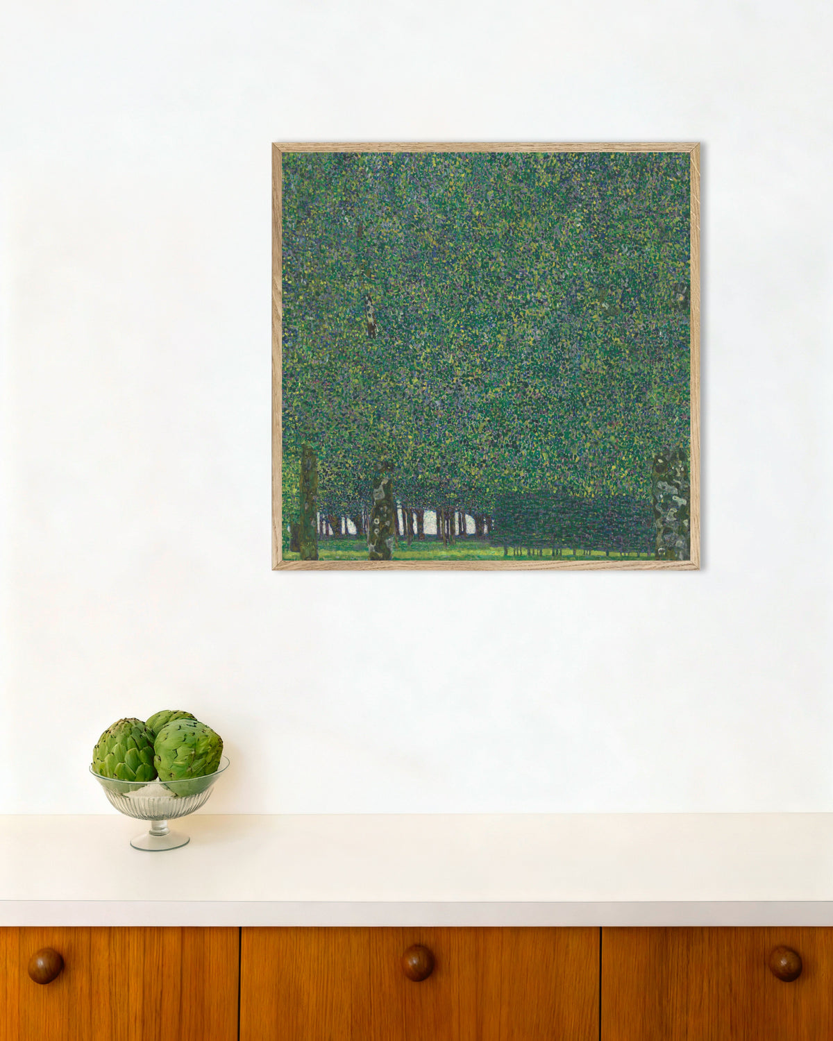 Poster Der Park (um 1910–1911) von Gustav Klimt mit naturfarbenem Holzrahmen