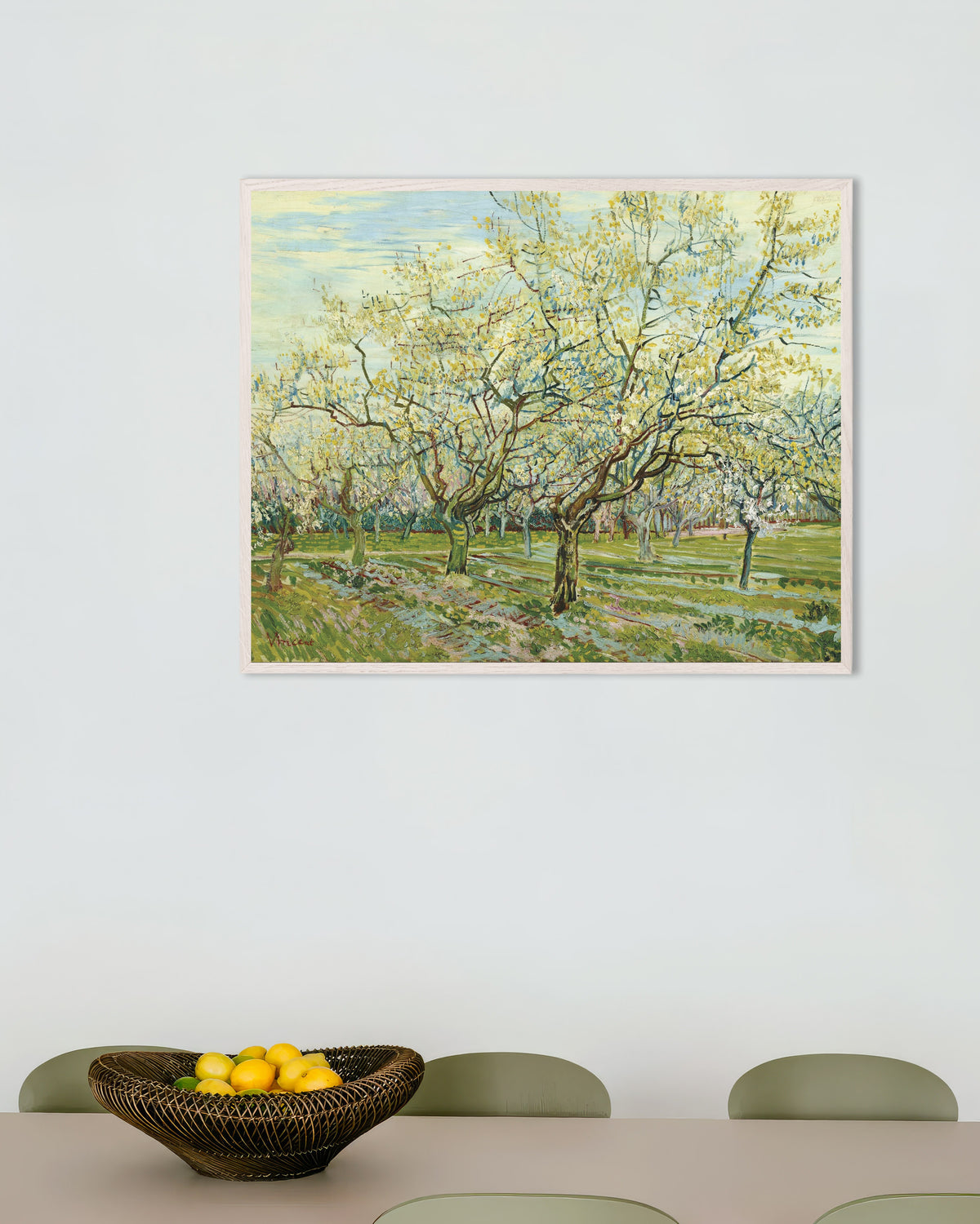 Poster Le Verger blanc (1888) de Vincent van Gogh, avec un cadre en bois blanc