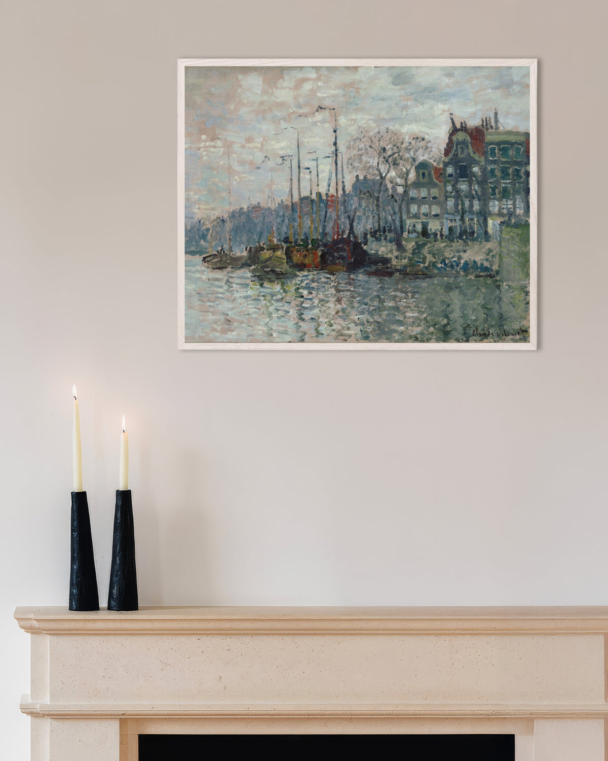 Poster Veduta della Prins Hendrikkade e del Kromme Waal ad Amsterdam (1874) di Claude Monet con cornice in legno bianco