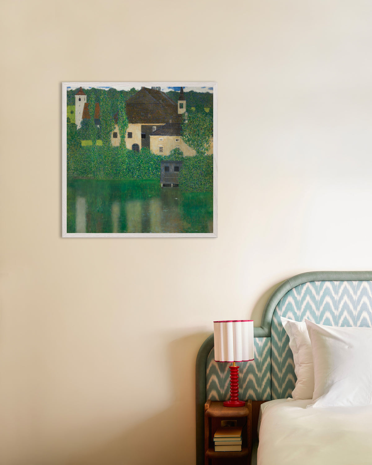 Poster di Castello sull’acqua (1908–1909) di Gustav Klimt, con cornice in legno bianco