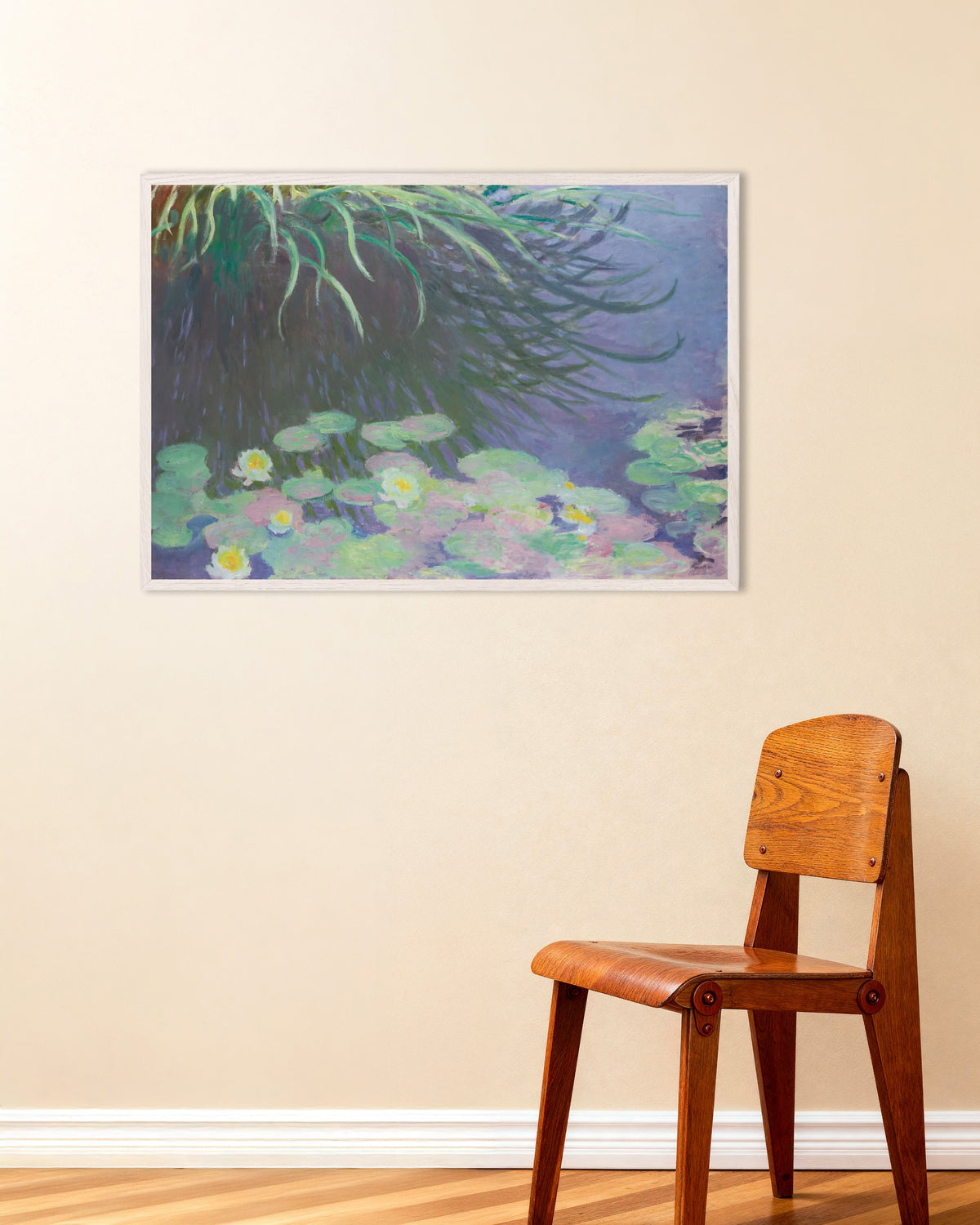 Poster Ninfee con riflessi di erba alta (1914–1917) di Claude Monet con cornice in legno bianco