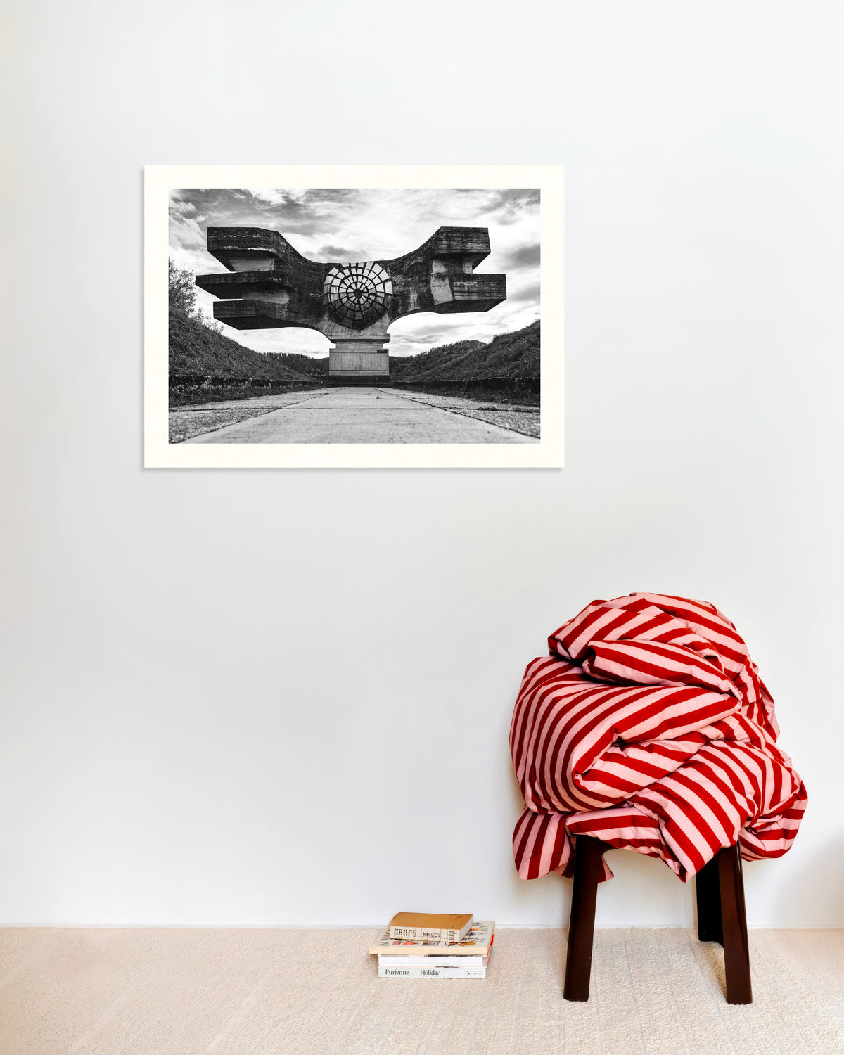 Poster «Monumento alato alla fine della strada»